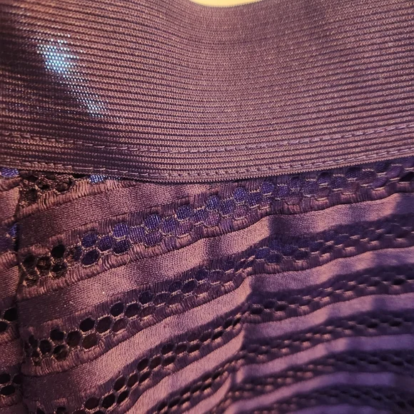 Torrid purple mesh skater mini skirt. Size 1X. Hidden zipper and purple … - Picture 4 of 12